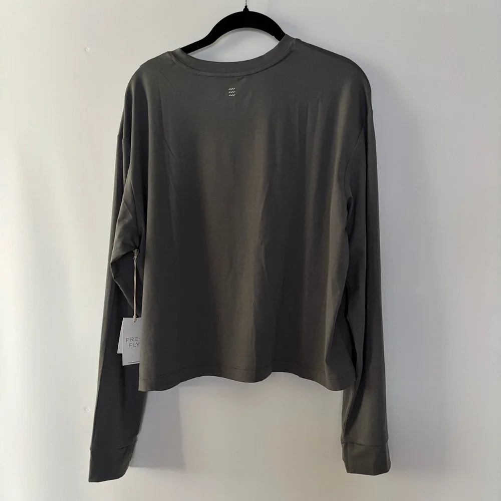 FREE FLY Women's Elevate Long Sleeve Tee Size L in Smoke Gray NWT - Picture 2 of 12